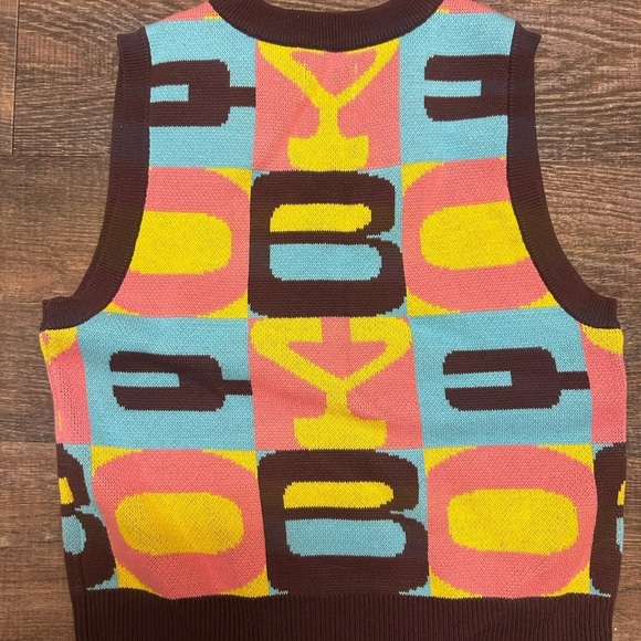 Obey XS worn once “Miles” sweater vest- this is absolutely new condition. - Picture 2 of 6